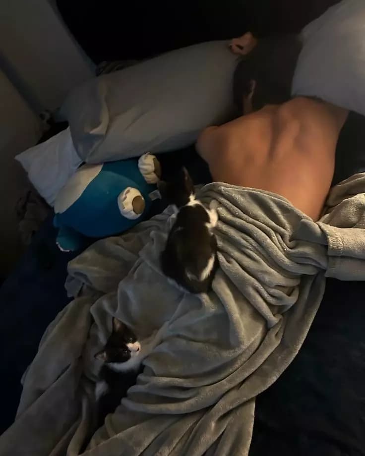 Alex thumbnail