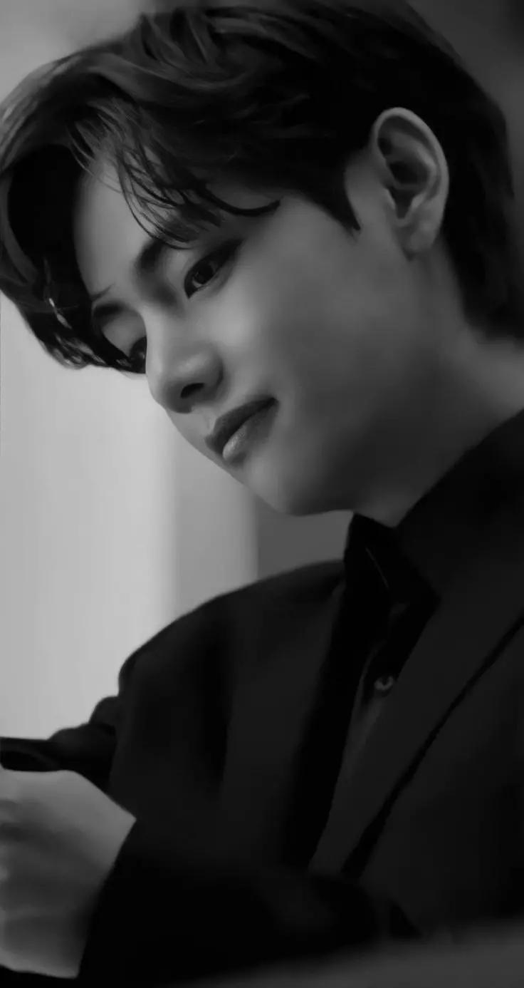 Kim Taehyung  thumbnail
