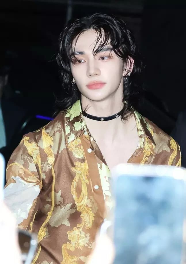 Hwang Hyunjin thumbnail