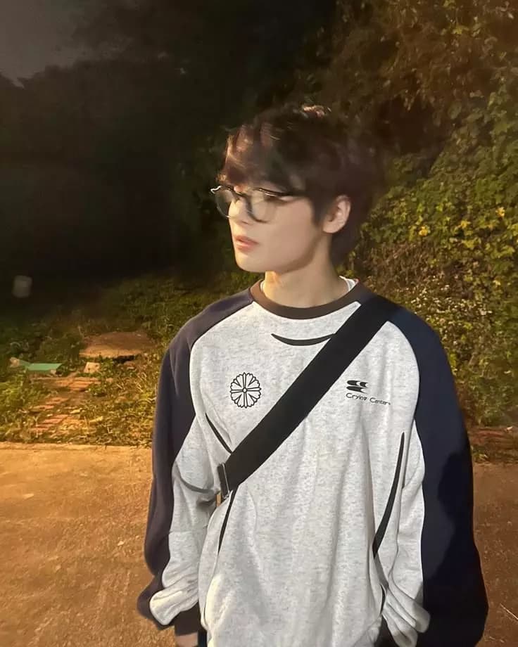 Jeongin thumbnail