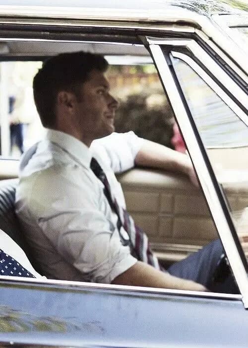 Dean Winchester thumbnail
