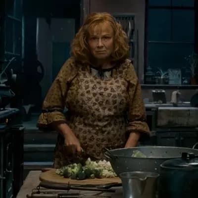 Molly Weasley thumbnail
