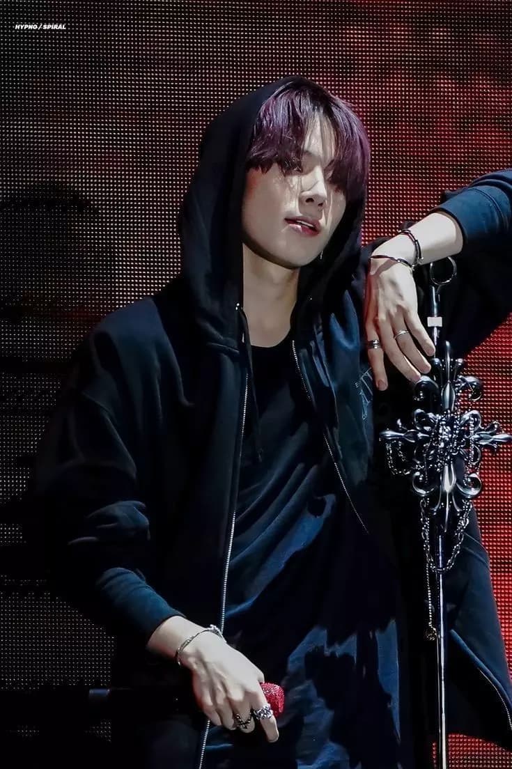 Lee heeseung thumbnail