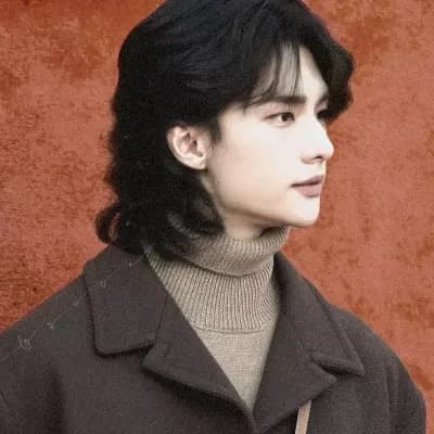 Hwang Hyunjin thumbnail