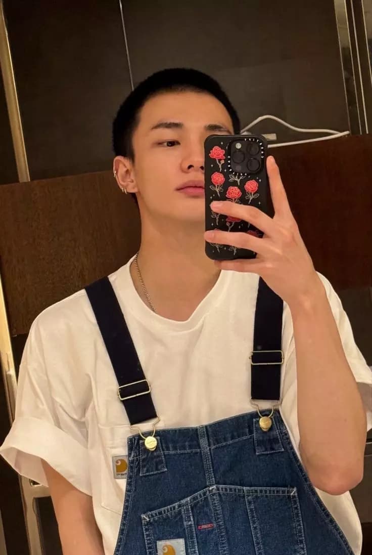 Hyunjin thumbnail