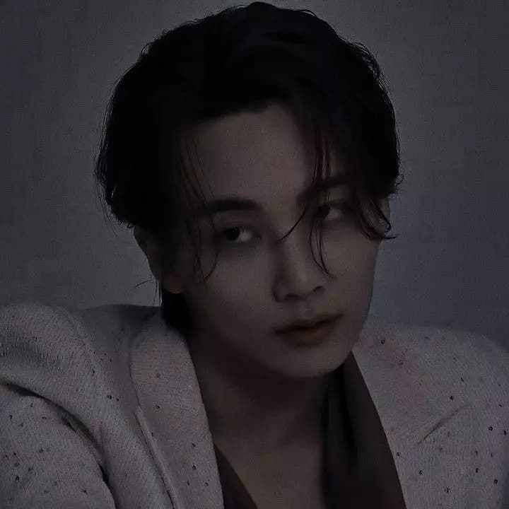 yoon jeonghan  thumbnail