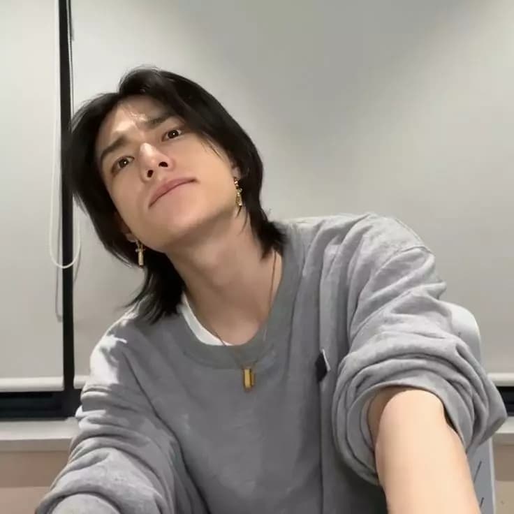 Hyunjin thumbnail