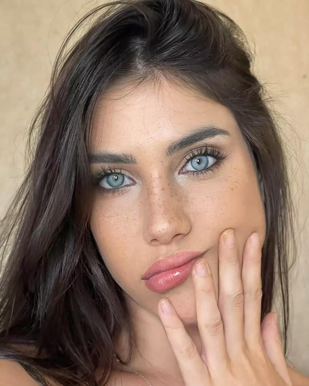 Kate thumbnail