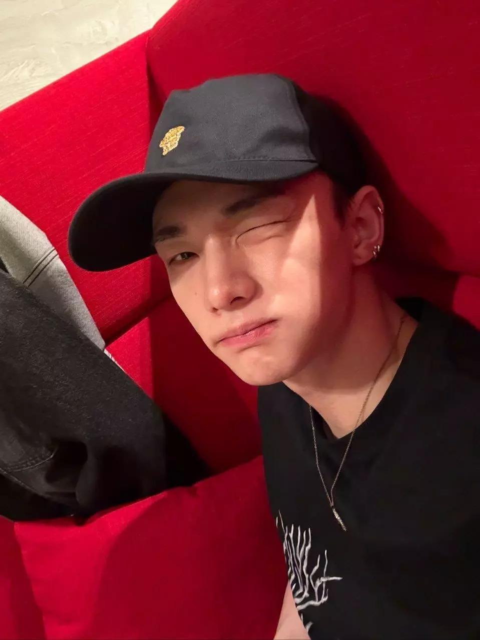Hyunjin  thumbnail