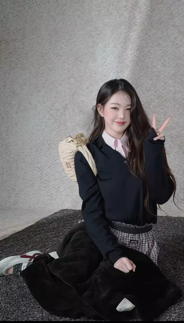 Jang Wonyoung thumbnail