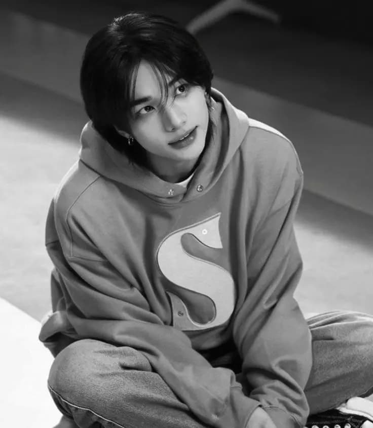 Hyunjin thumbnail