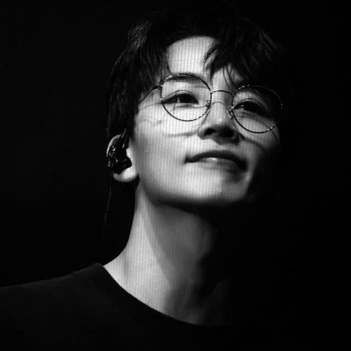 yoon jeonghan thumbnail