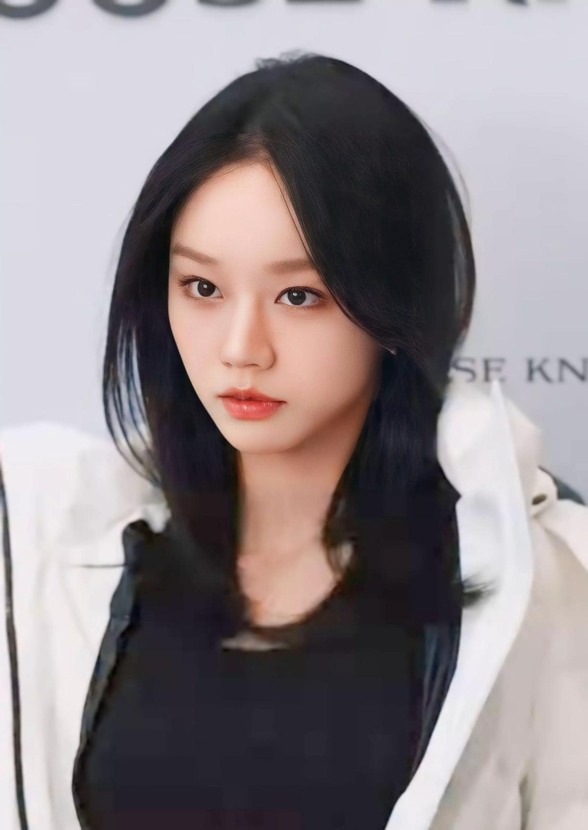 Lee Hyeri thumbnail