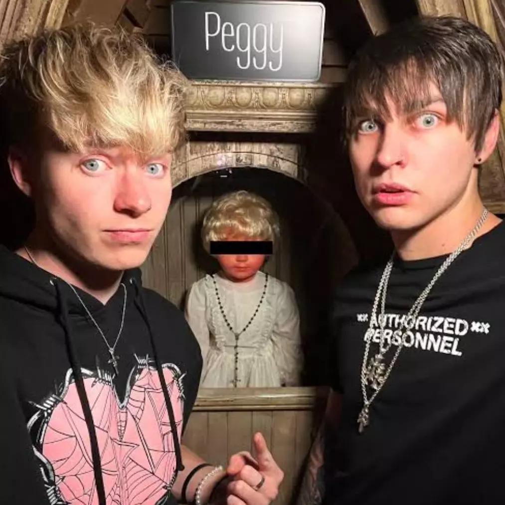 Sam and Colby  thumbnail