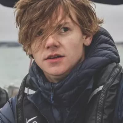 Thomas Brodie Sangster thumbnail