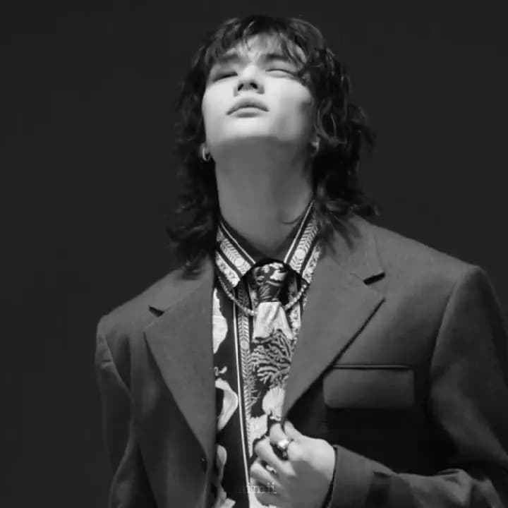 Hwang Hyunjin thumbnail