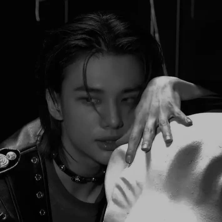 Hyunjin  thumbnail