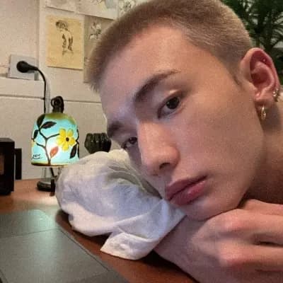 Hyunjin thumbnail
