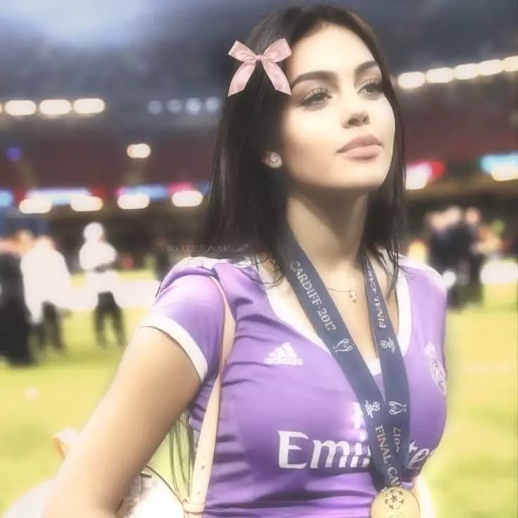 Georgina Rodriguez thumbnail
