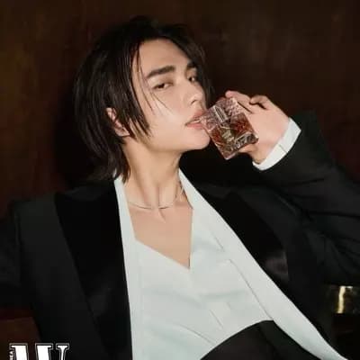 Hwang Hyunjin thumbnail