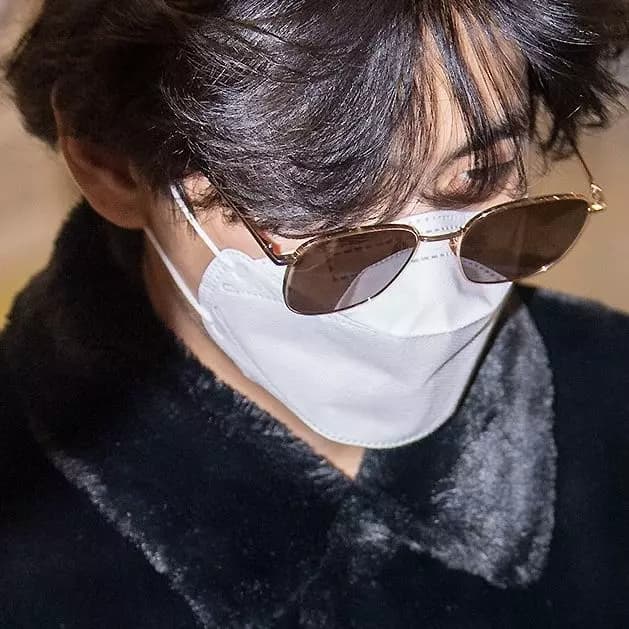 Kim Taehyung thumbnail