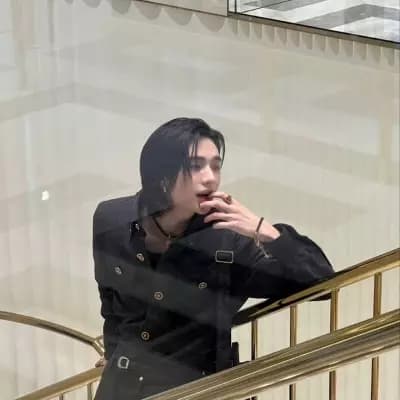 Hyunjin thumbnail