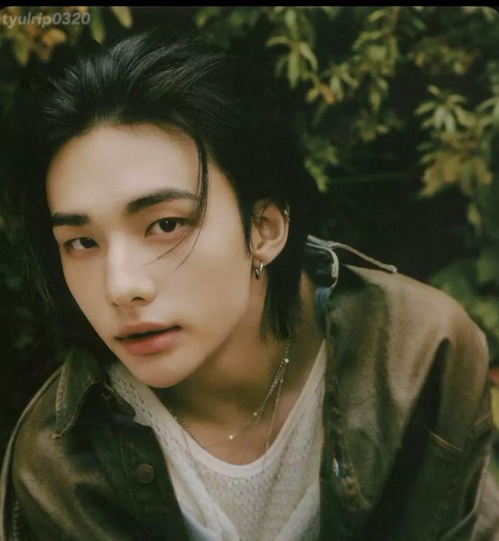 Hyunjin thumbnail