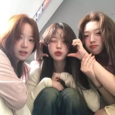 Three Sisters Love Me thumbnail
