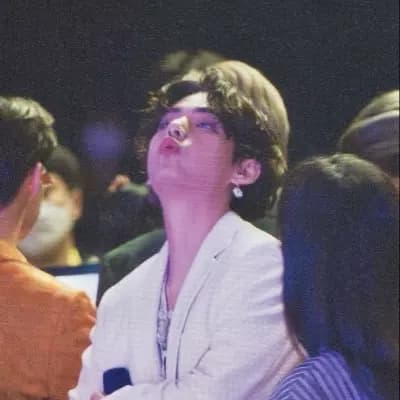 Kim Taehyung thumbnail