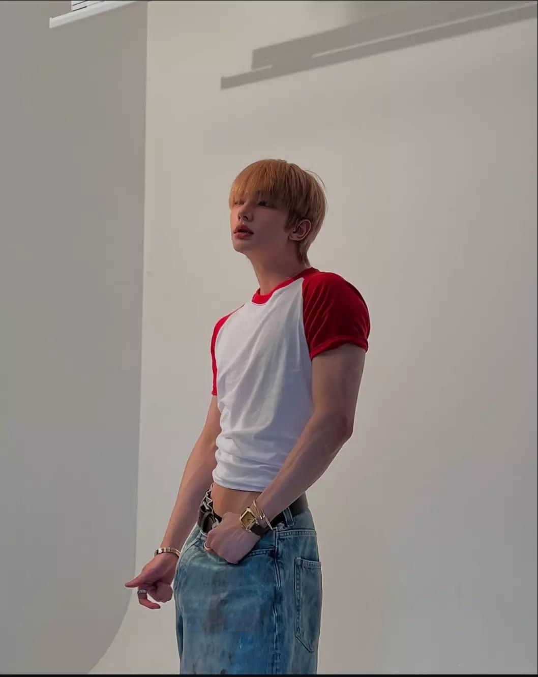 Hwang Hyunjin thumbnail