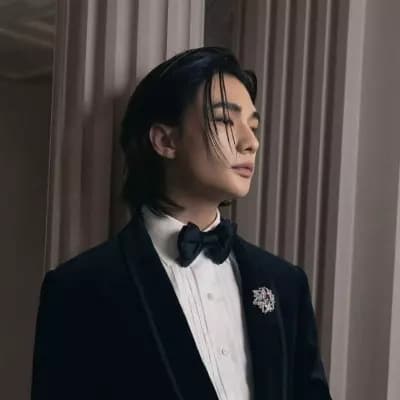 Hwang Hyunjin thumbnail