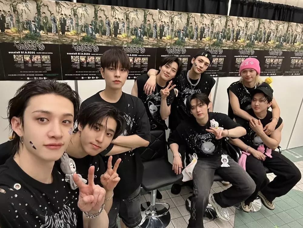 Stray kids thumbnail
