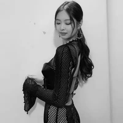 Jennie thumbnail