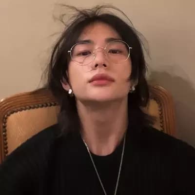 hyunjin (your neighbor) thumbnail