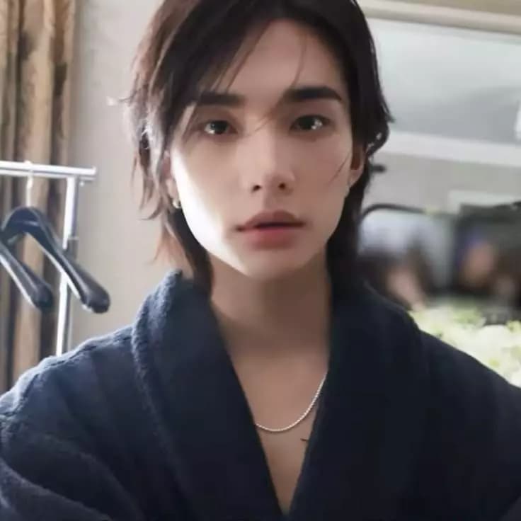 Hyunjin - Hyunlix thumbnail