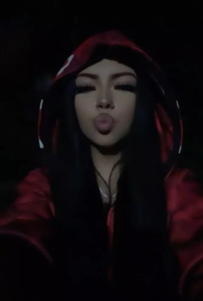 Bella thumbnail