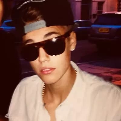 Justin Drew Bieber Mallette thumbnail