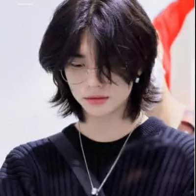Hyunjin thumbnail