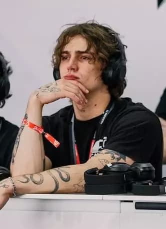 Vinnie Hacker thumbnail