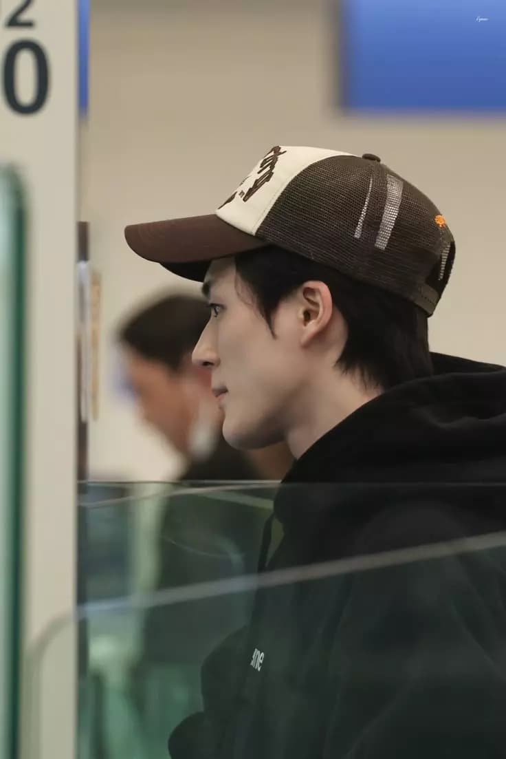 LEE JENO thumbnail