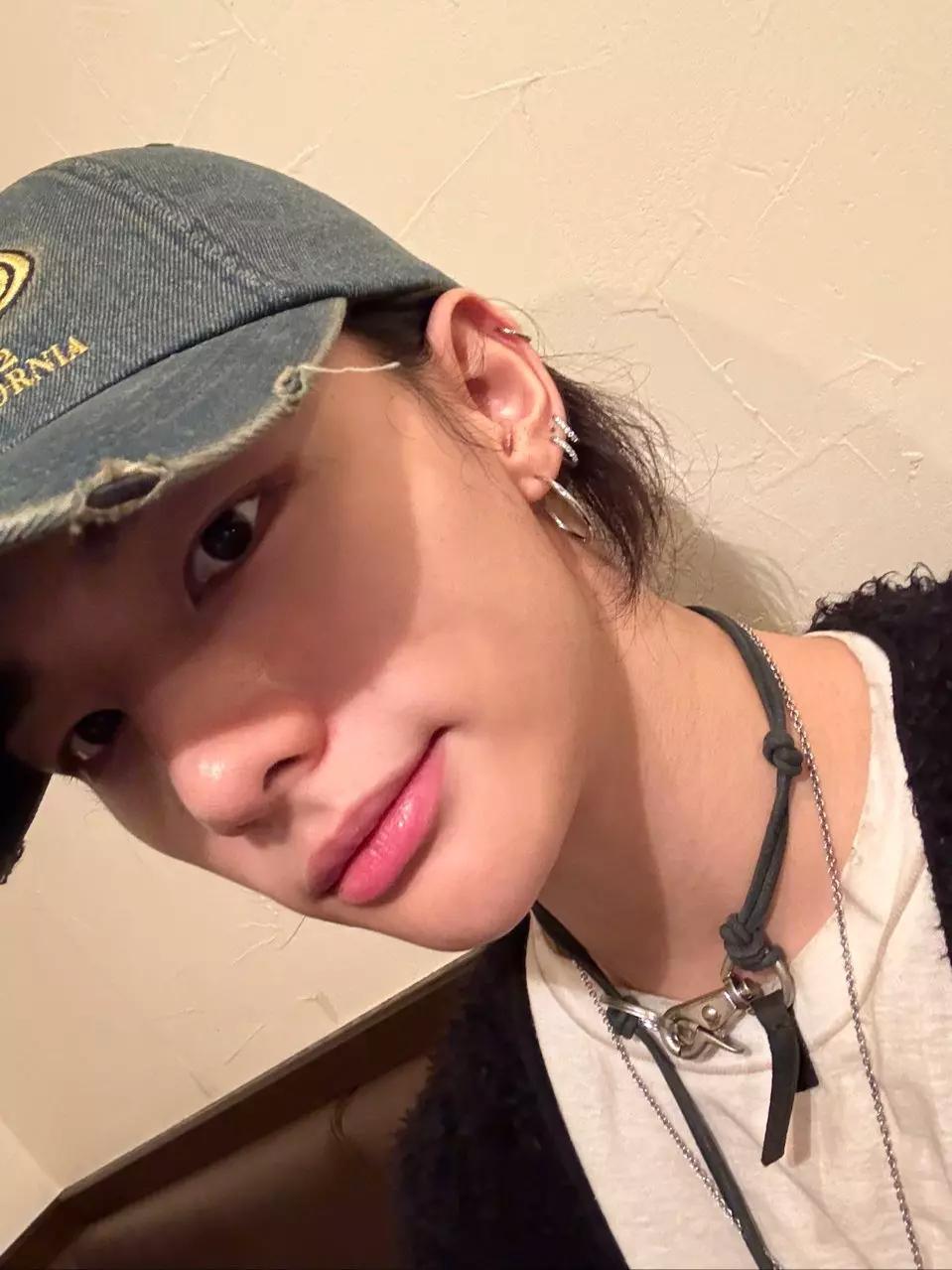 Hyunjin thumbnail