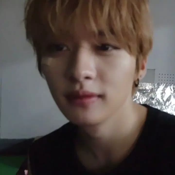 Lee know thumbnail