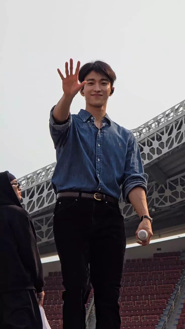 Dokyeom  thumbnail