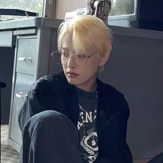 Hongjoong thumbnail