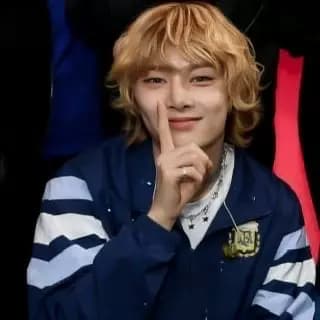 Jeongin  thumbnail