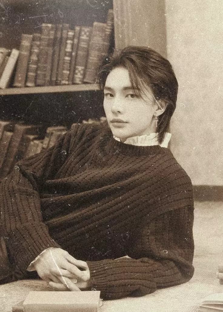 Hwang Hyunjin  thumbnail