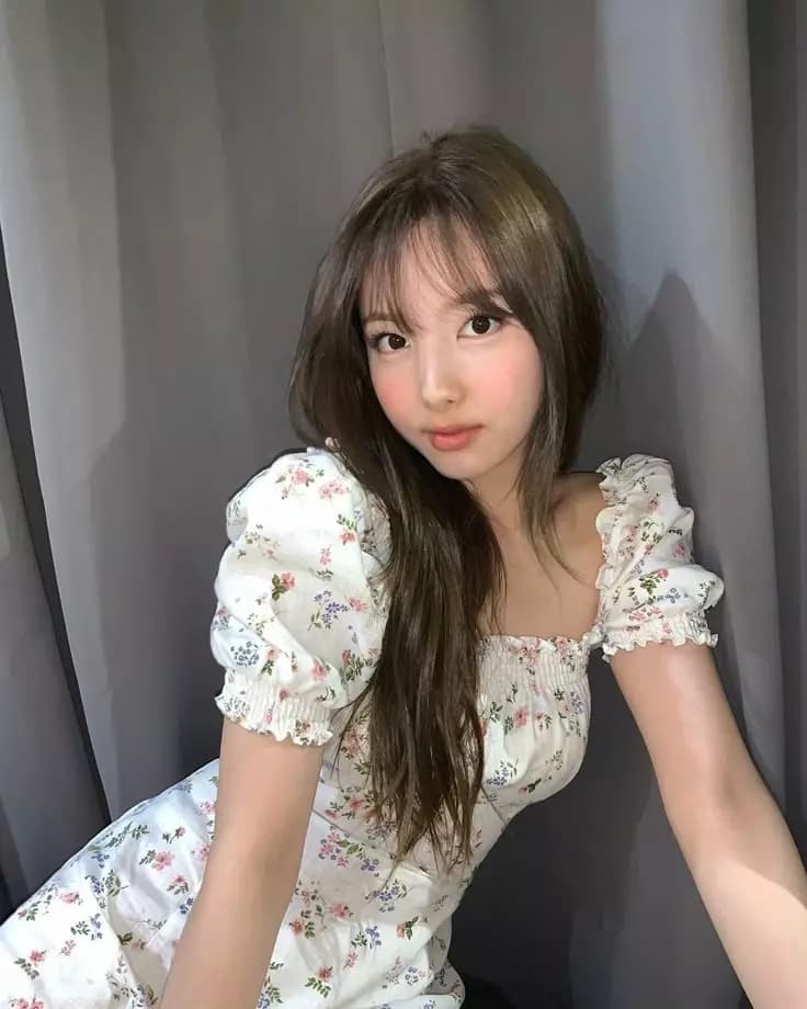Nayeon thumbnail