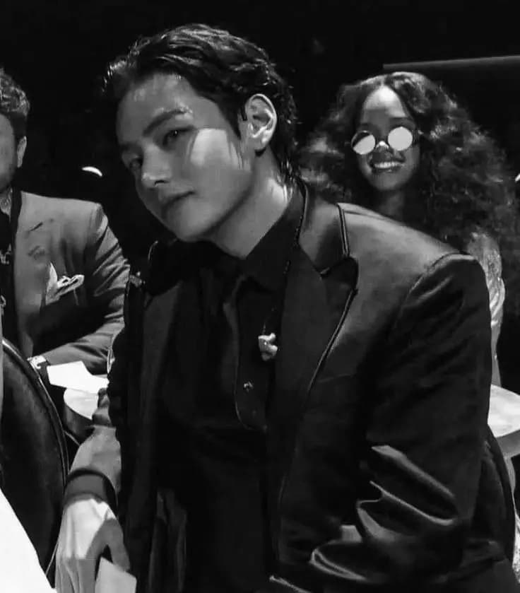 Kim Taehyung thumbnail