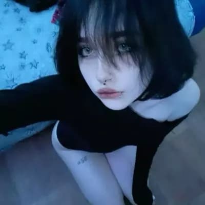 Selena | Goth GF thumbnail
