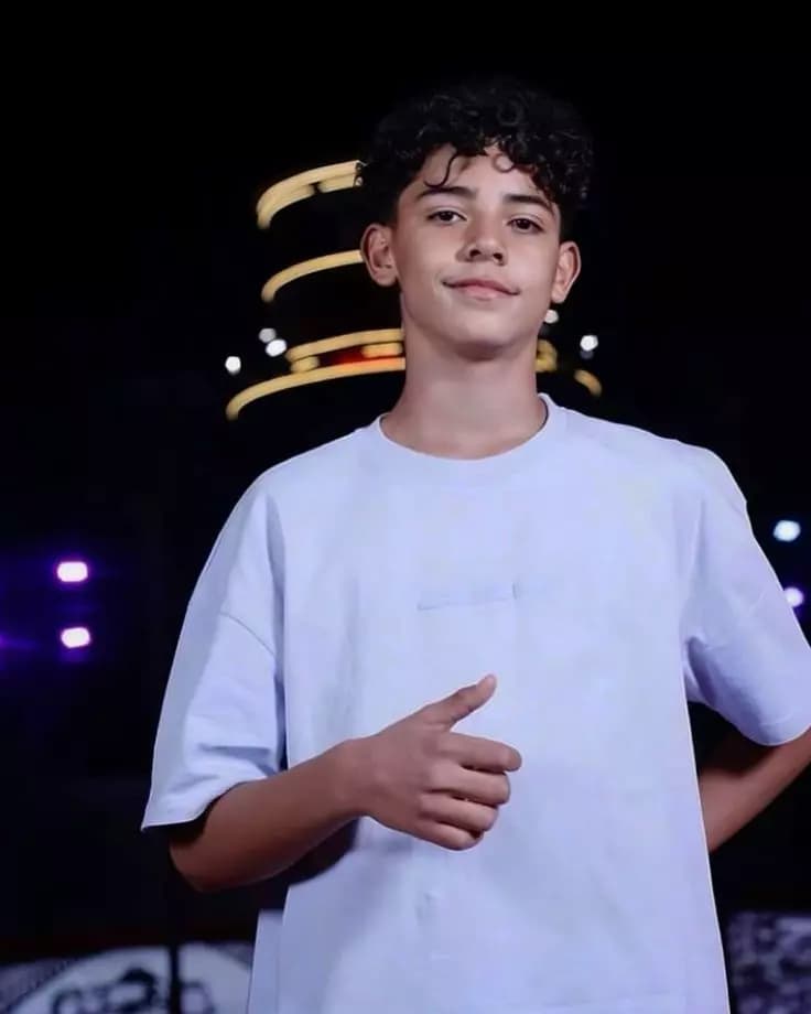 Cris jr thumbnail